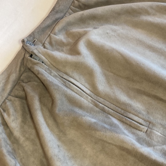 Alicia Herrera for OSHWAKON vintage suede skirt. - Picture 11 of 11